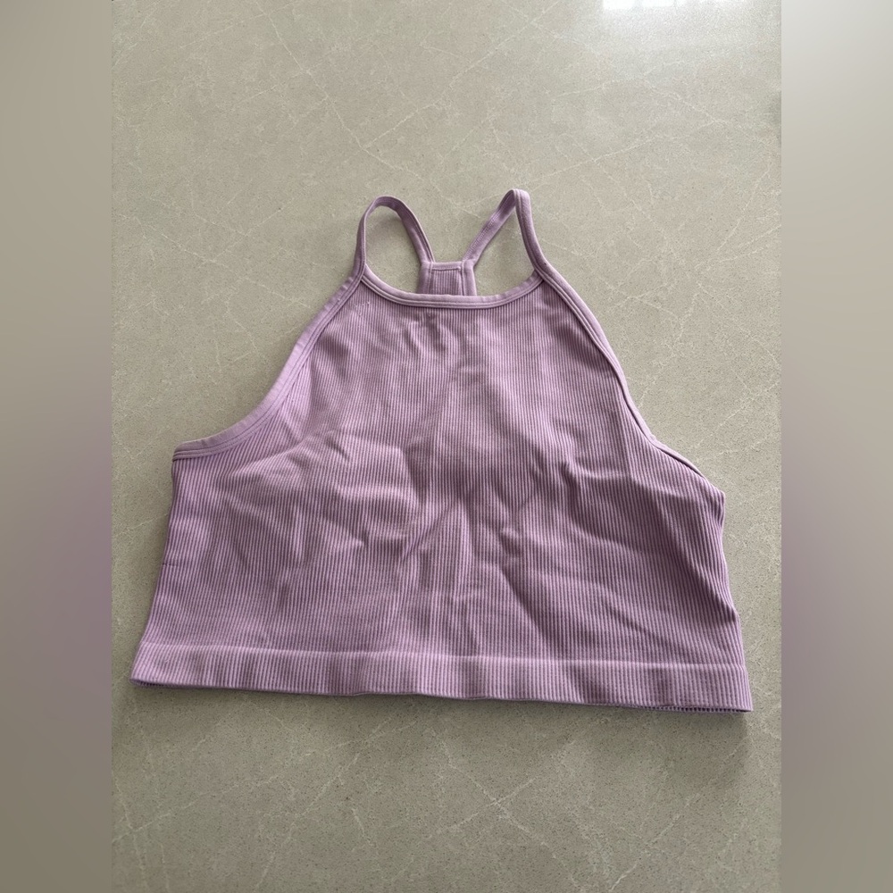 TNA Aritzia Lavender Ribbed Crop Top Bra Size Large Stretchy Workout Active
